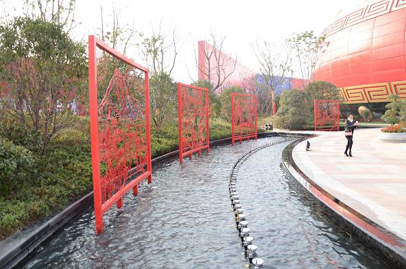 点击放大 徽艺坊承接万达文华城广场合肥八景巨幅铁画