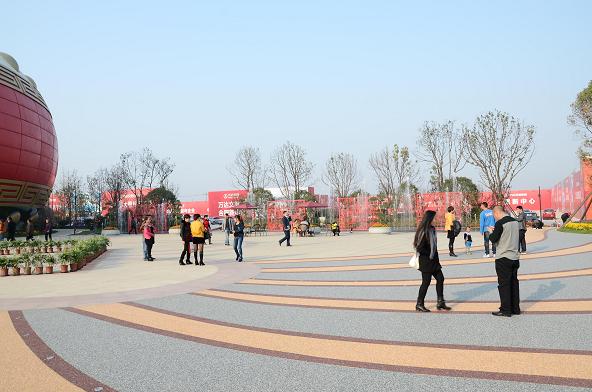 点击放大 徽艺坊承接万达文华城广场合肥八景巨幅铁画